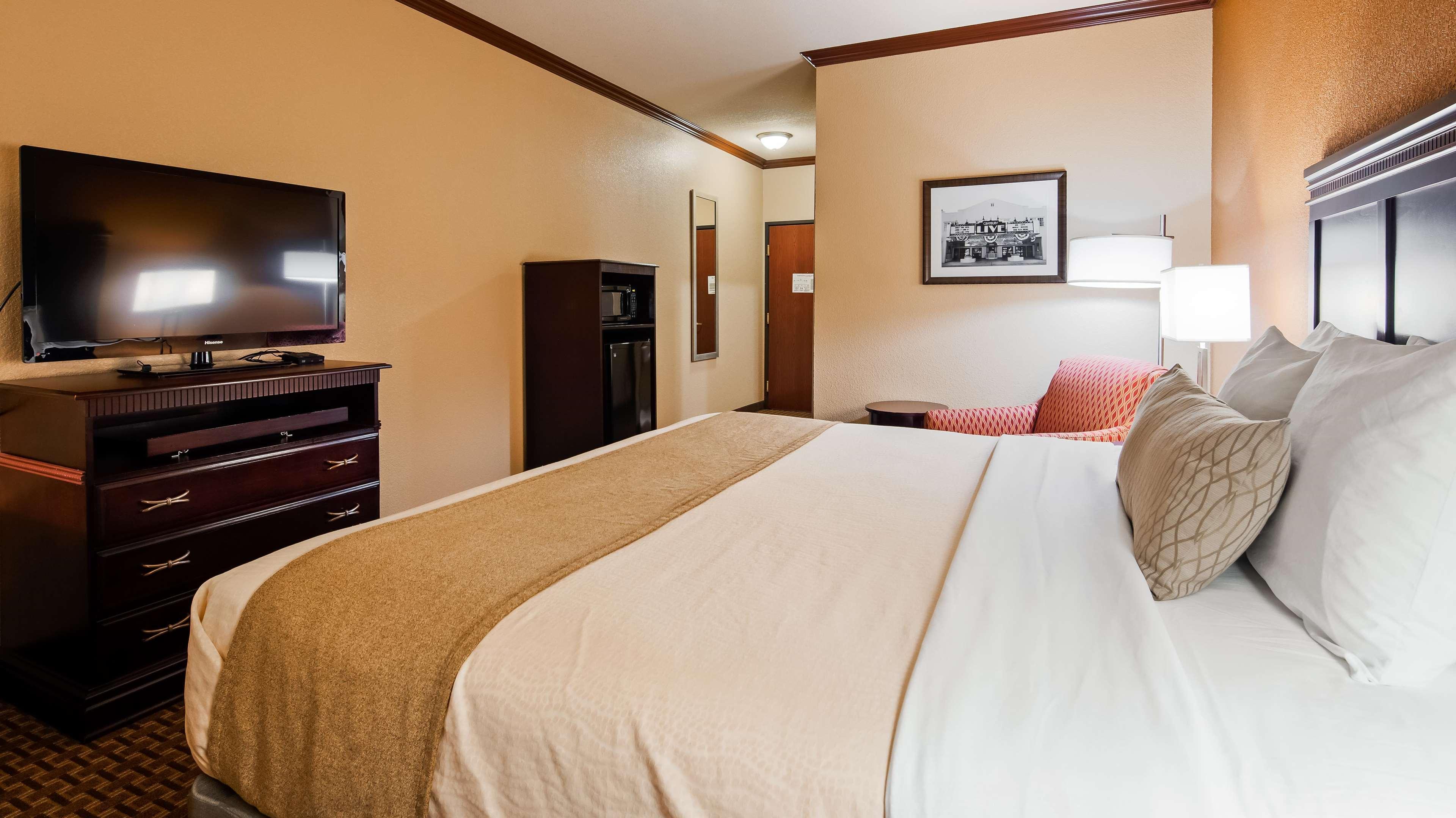 Best Western Granbury Inn And Suites Exterior photo