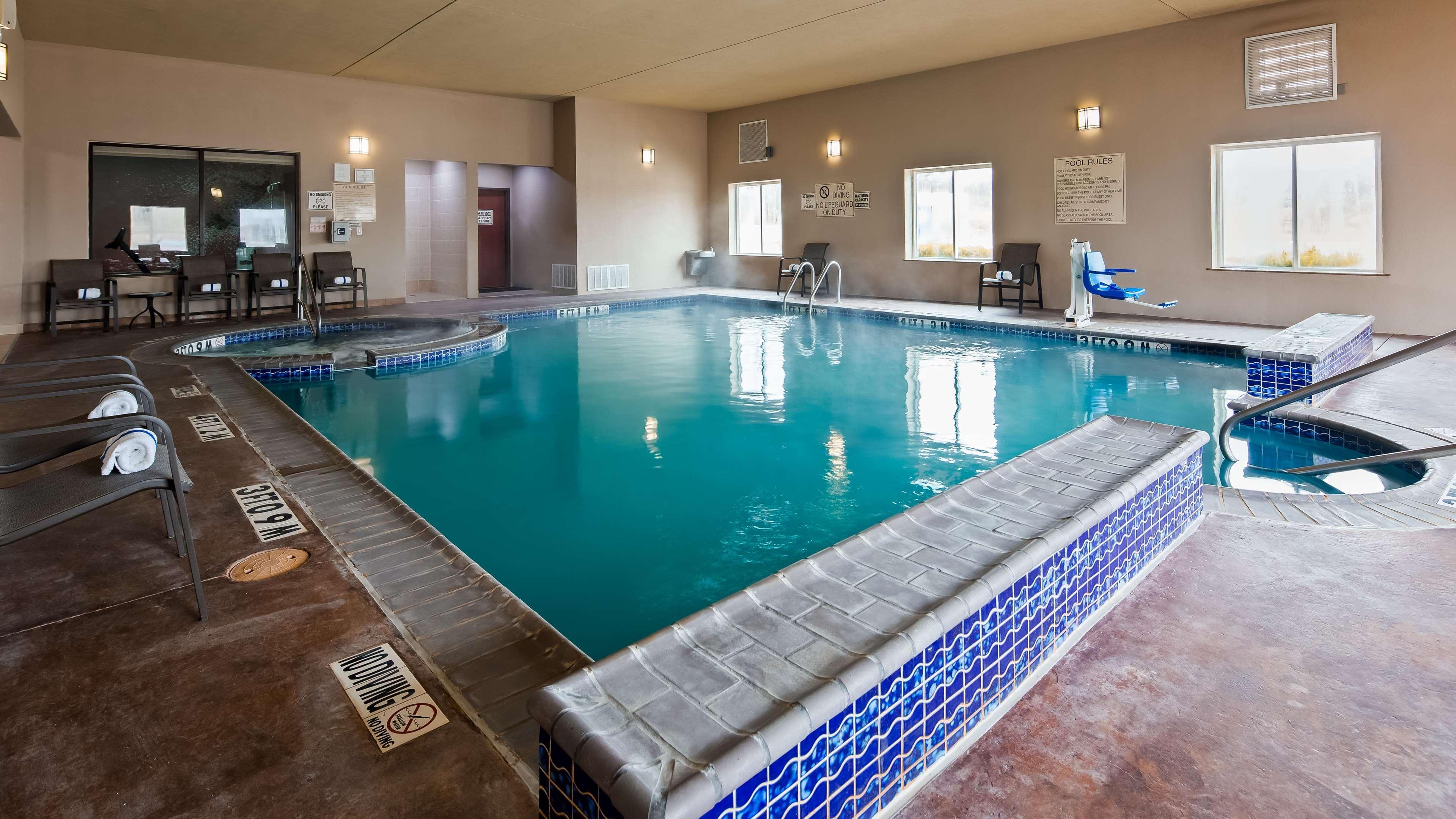 Best Western Granbury Inn And Suites Exterior photo