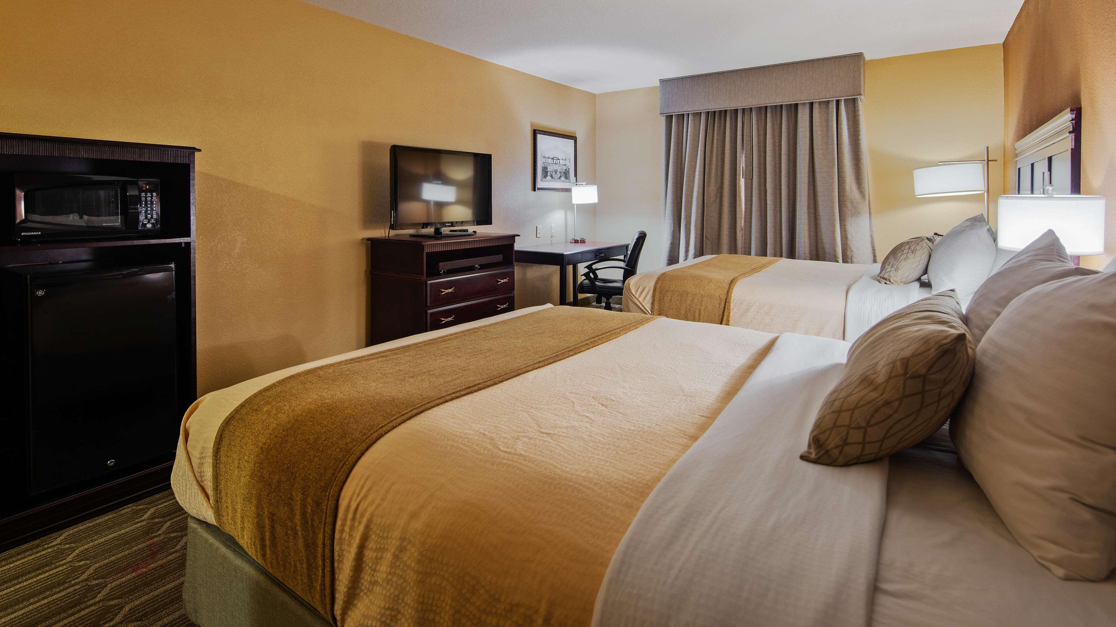 Best Western Granbury Inn And Suites Exterior photo