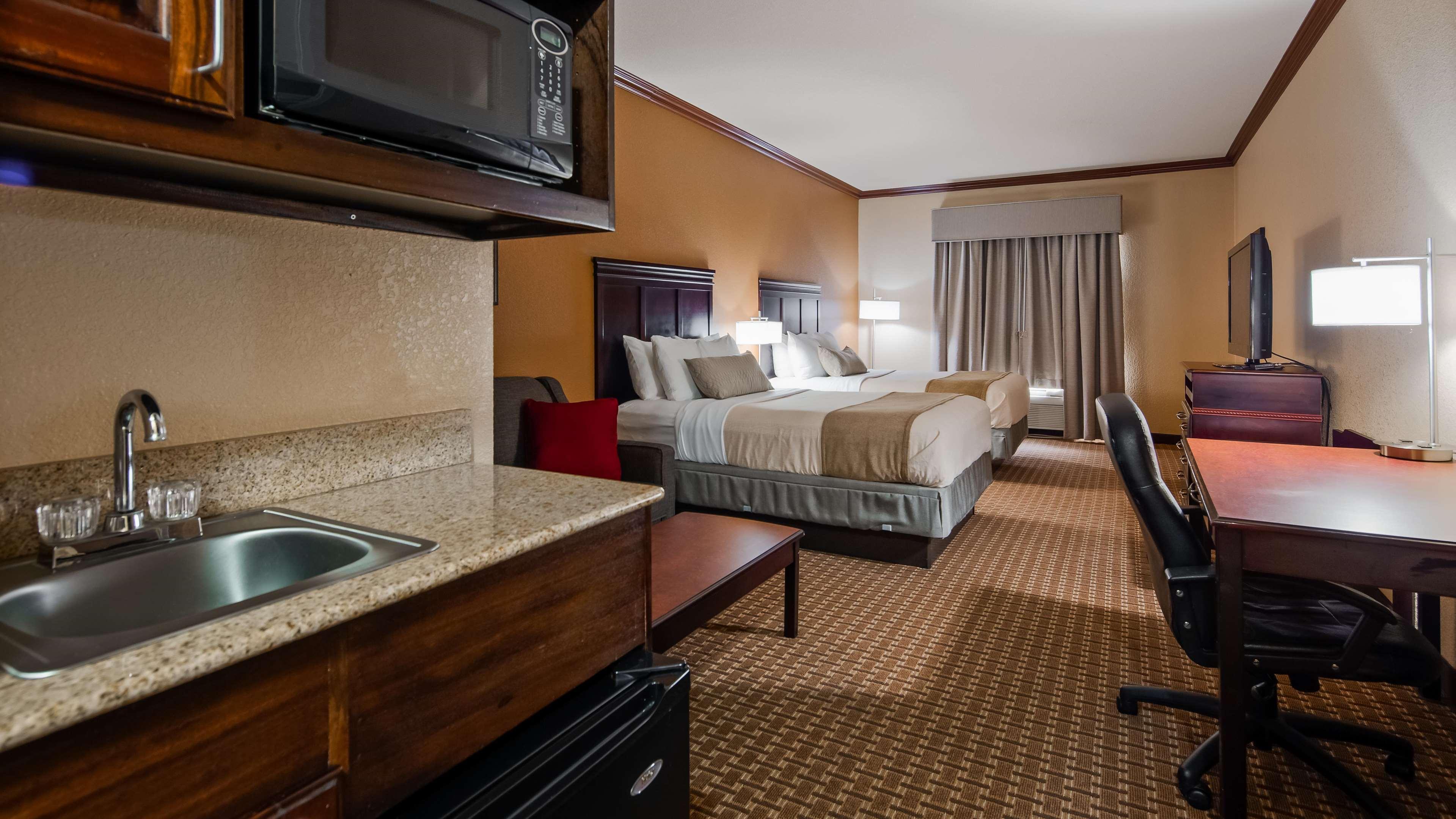 Best Western Granbury Inn And Suites Exterior photo